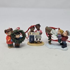 VINTAGE HALLMARK CHRISTMAS ORNAMENT BUNDLE LITTLE HELPERS SET OF 3 CHILDREN 2005